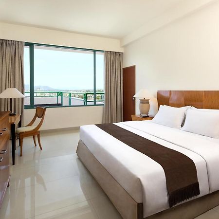 Aryaduta Manado Luaran gambar